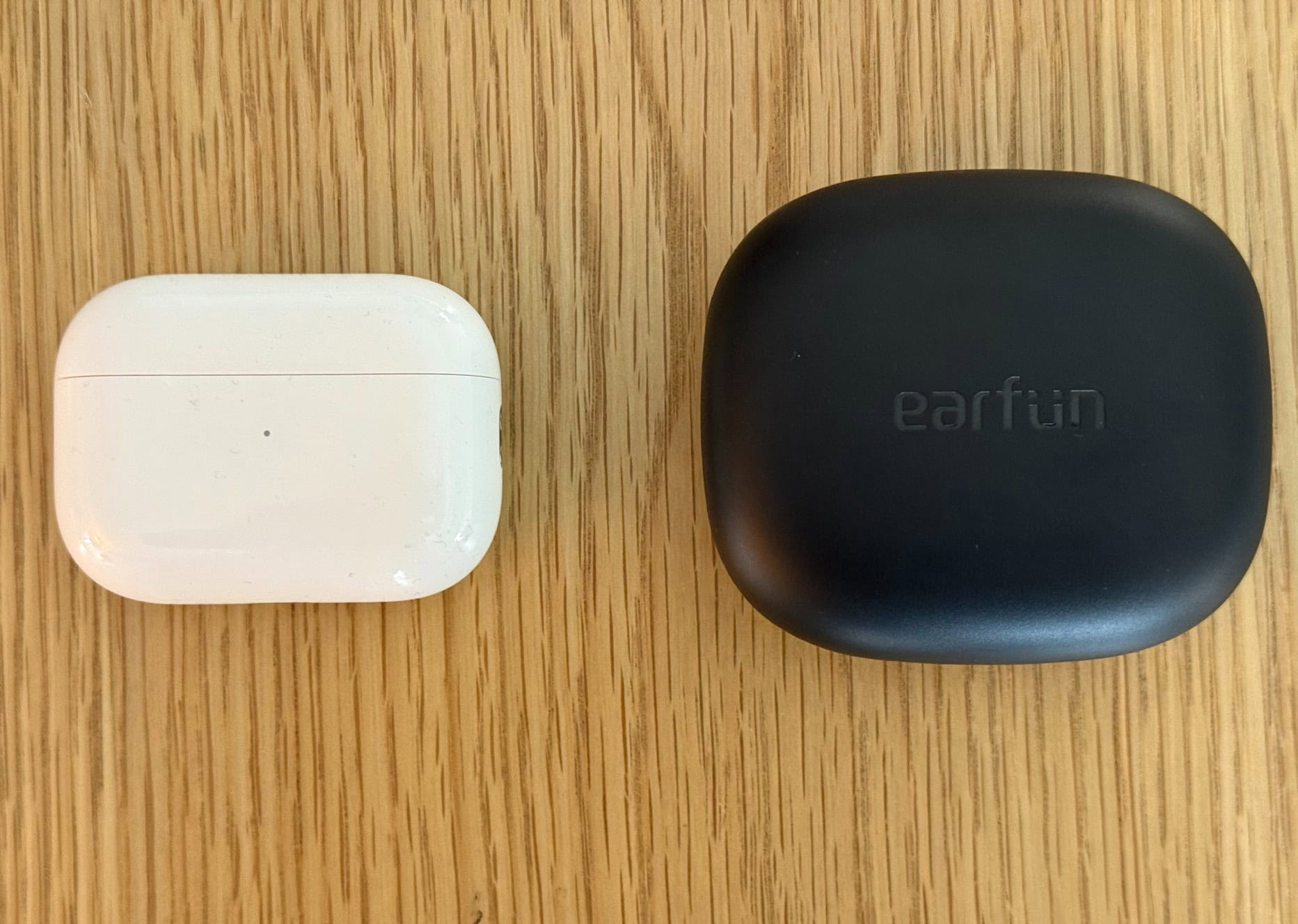 EarFun OpenJump and AirPods Pro 2 case EarFun OpenJump earbuds case with AirPods Pro 2 case